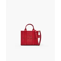 MARC JACOBS: Красная сумка 