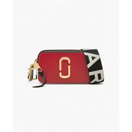MARC JACOBS: Красная сумка  The Snapshot