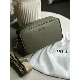 FURLA: Зелёная сумка 