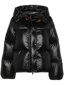 Moncler: Чёрная куртка 