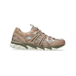 ASICS: Бежевые кроссовки  Gel