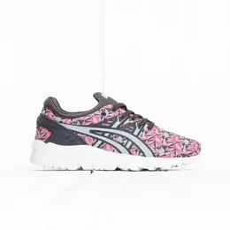 ASICS: Белые кроссовки 
