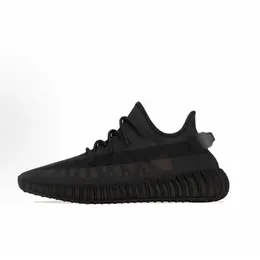 adidas: Чёрные кроссовки 