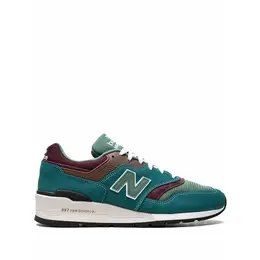 New Balance: Зелёные кроссовки 