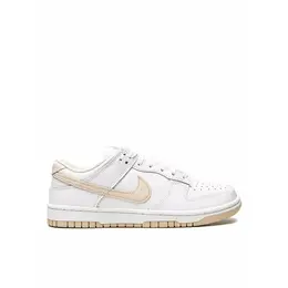 NIKE: Серебристые кроссовки  Dunk Low