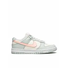 NIKE: Серебристые кроссовки  Dunk Low