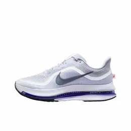 NIKE: Белые кроссовки 