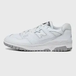 New Balance: Белые кроссовки  550