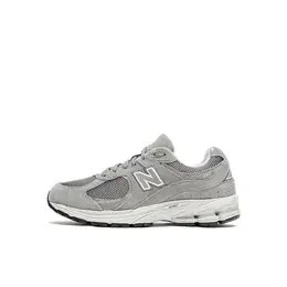 New Balance: Серые кеды 