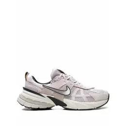 NIKE: Светлые кроссовки 