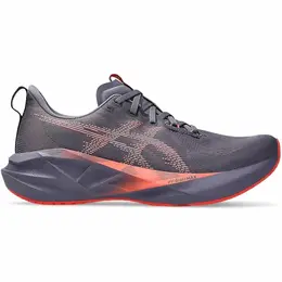 ASICS: Фиолетовые кроссовки  Novablast