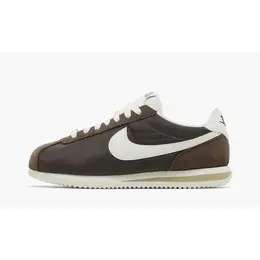 NIKE: Коричневые кроссовки  Cortez