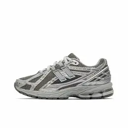 New Balance: Серые кроссовки  1906R