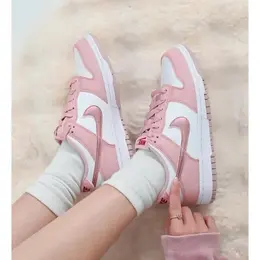 NIKE: Белые кеды  Dunk Low