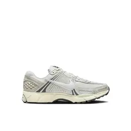 NIKE: Серые кеды 