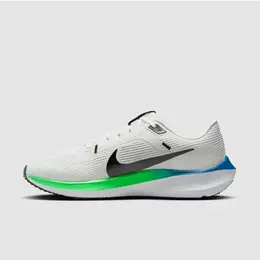 NIKE: Чёрные кроссовки 