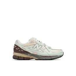 New Balance: Бежевые кеды 