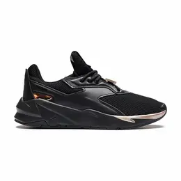 PUMA: Чёрные кроссовки 