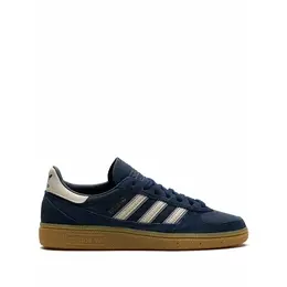 adidas: Тёмные кроссовки 