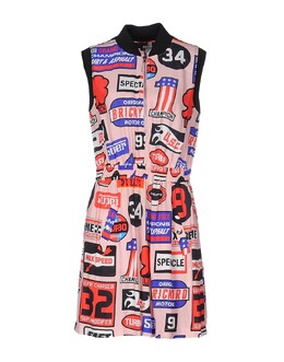 Moschino: Розовое платье 