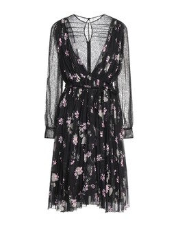 Valentino Garavani: Чёрное платье 