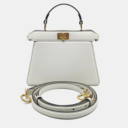 Fendi: Белая сумка  Peekaboo