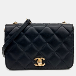 Chanel: Чёрная сумка через плечо 