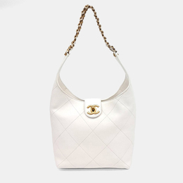 Chanel: Белая сумка 