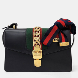 Gucci: Чёрная сумка  Sylvie