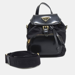 Prada: Чёрный рюкзак 