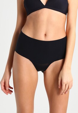 Spanx: Чёрные трусы 