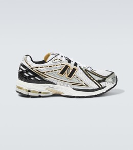 New Balance: Серебристые кроссовки  1906R