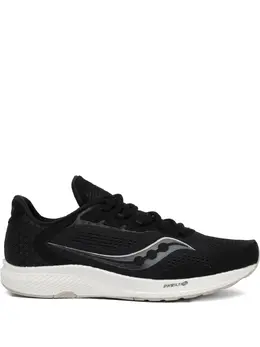 Saucony: Чёрные кроссовки  Freedom 4