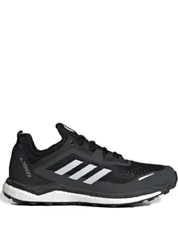 adidas: Чёрные кроссовки  Terrex