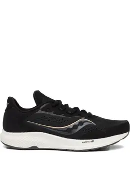 Saucony: Чёрные кроссовки  Freedom 4