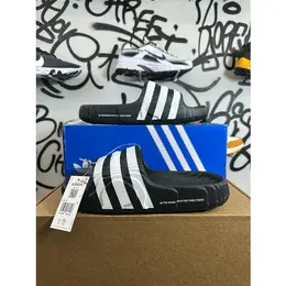 adidas: Чёрные шлёпанцы  Adilette