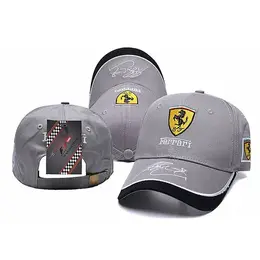 Ferrari: Кепка 