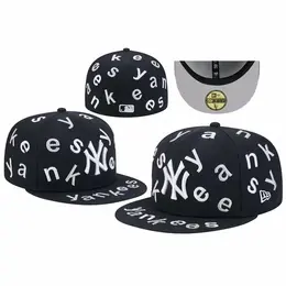 NEW ERA: Чёрная кепка 