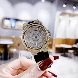 MICHAEL KORS: Часы 