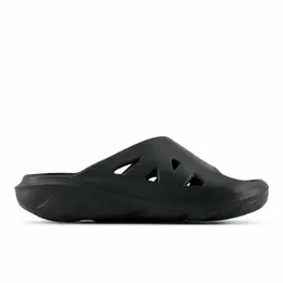 New Balance: Чёрные шлёпанцы 