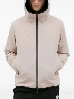 Moncler: Светлая куртка 