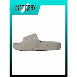 adidas Originals: Серые шлёпанцы 