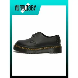 Dr. Martens: Чёрные туфли 