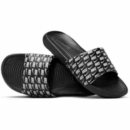 NIKE: Чёрные шлёпанцы  Victori One