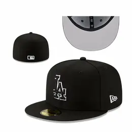 NEW ERA: Чёрная кепка 