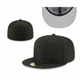 NEW ERA: Чёрная кепка 