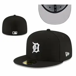 NEW ERA: Чёрная кепка 