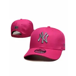 NEW ERA: Розовая кепка 