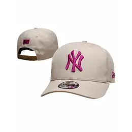 NEW ERA: Белая кепка 