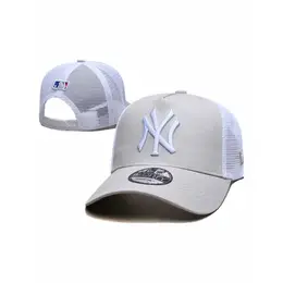 NEW ERA: Белая кепка 